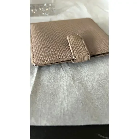 Louis Vuitton epi Marco bifold wallet